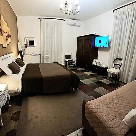 Casa Ferrari Testaccio E Trastevere Wi-Fi Free Rom Eksteriør billede